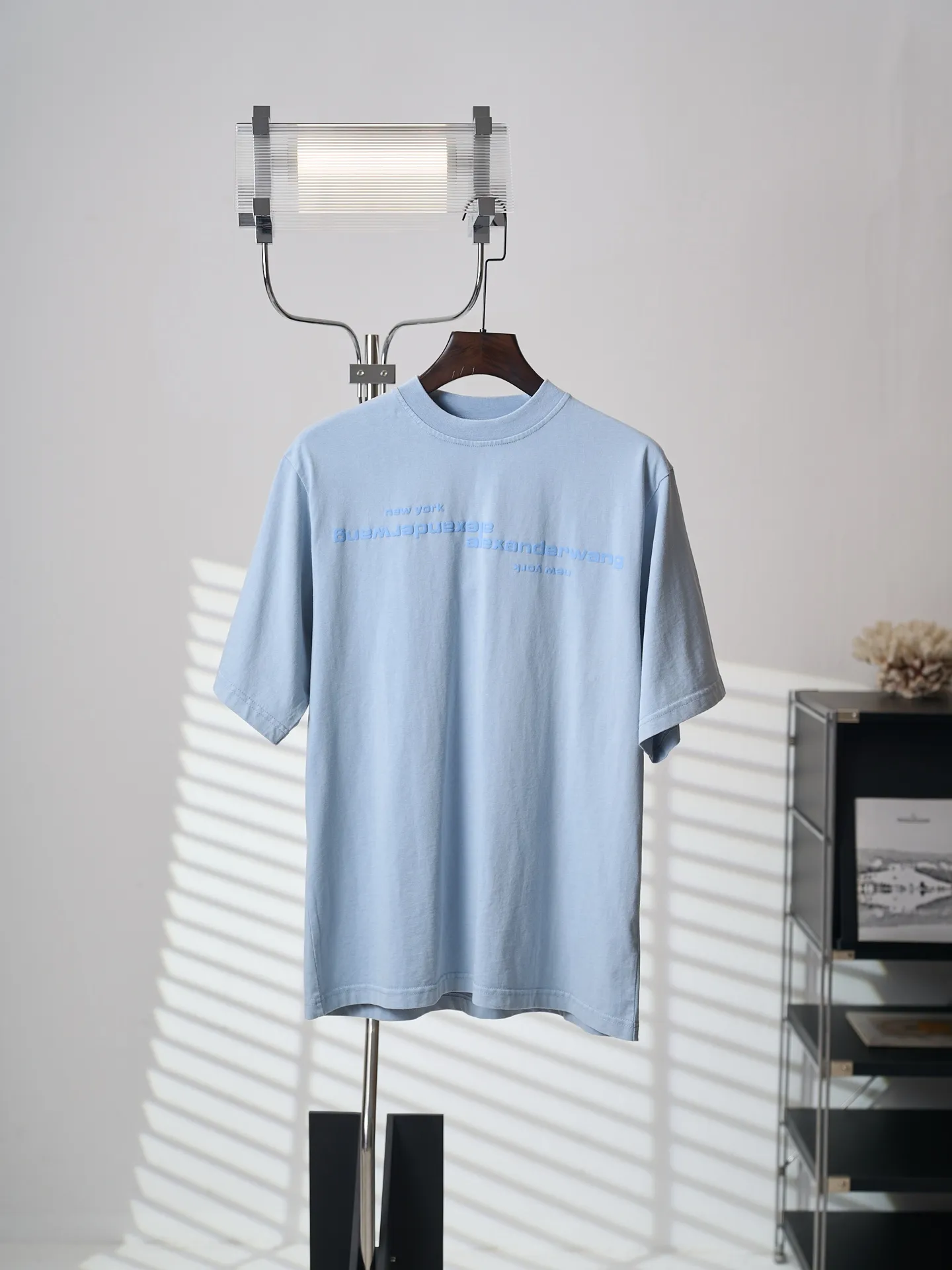 【 】Alexander wang Retro T 【In Stock】XS S M L ：15 G ：32 1×1 G ， ， 。 15 ， ， 、 ， ， 。 ， 。 ， 。 ， ； ， 。 ， 、 ， ， ， ， Retro 。